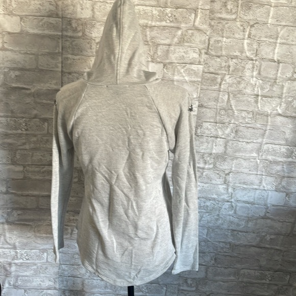 International Concepts (INC) lightweight Sweater Top with Sequin - Picture 3 of 3